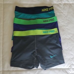 Bundle Nike Pro Women's 3" Training Shorts